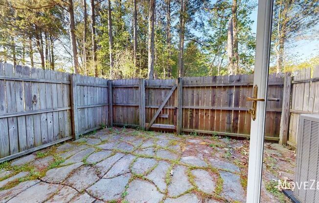 38 CHELTENHAM DR