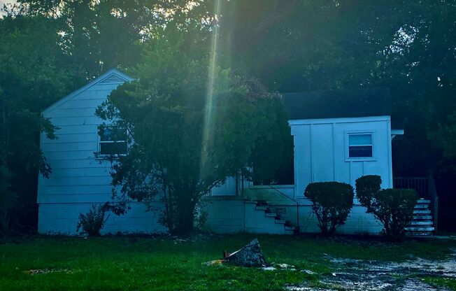 Cool in the Shade in this nice 3 Bedroom Home