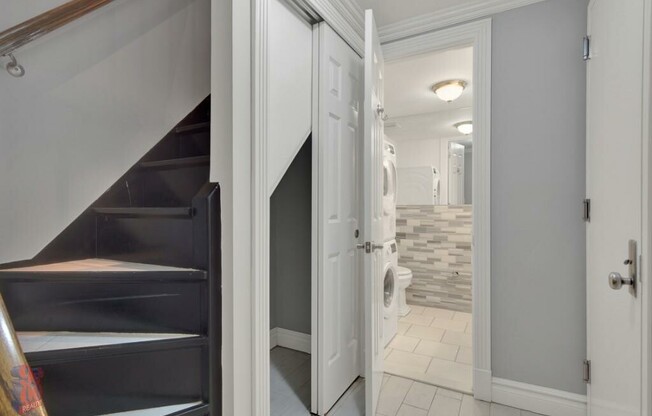2 beds, 1.5 baths, $5,495, Unit A