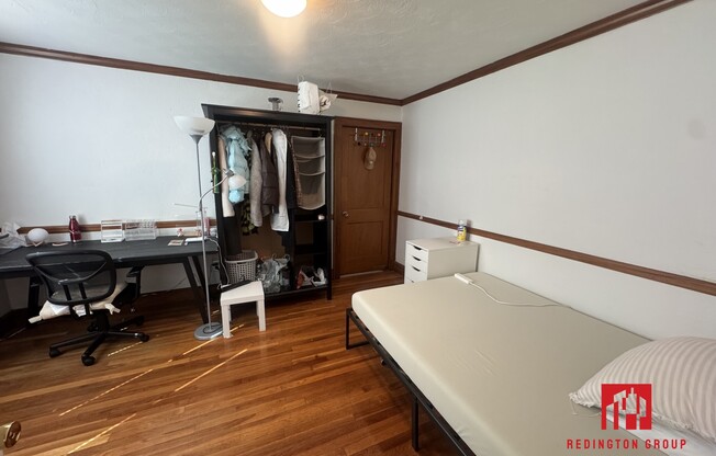 22 RADNOR RD