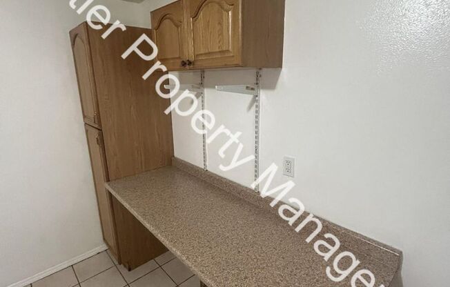 3 beds, 1 bath, $1,200