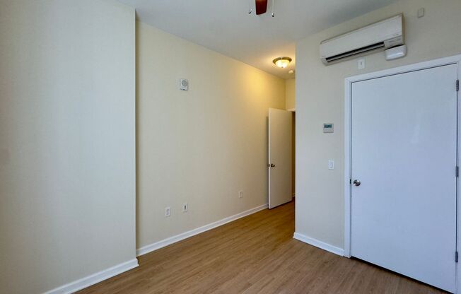 2 beds, 1 bath, 913 sqft, $1,399, Unit 411 Unit 204