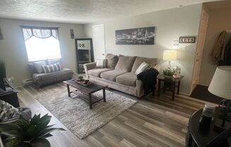 1 bed, 1 bath, $875, Unit B2