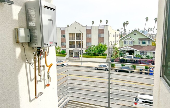 1183 Crenshaw Boulevard