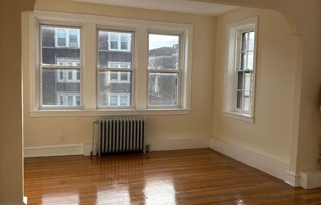 3 beds, 1 bath, 1,425 sqft, $1,495, Unit 4815-D1