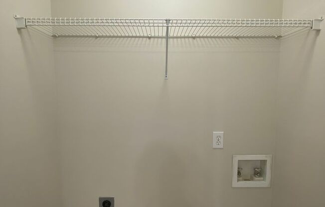 1 bed, 1 bath, 765 sqft, $1,125, Unit 2758-6