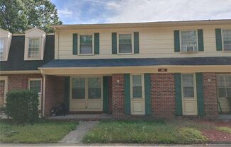 Denbigh Townhome with 3 beds and 1.5 baths