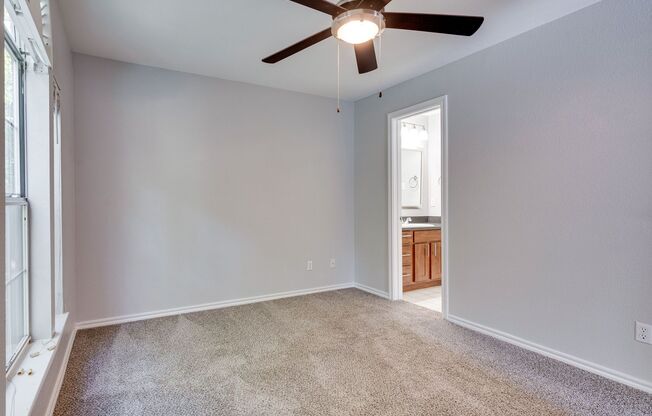 2 beds, 2 baths, $1,650, Unit Unit 213