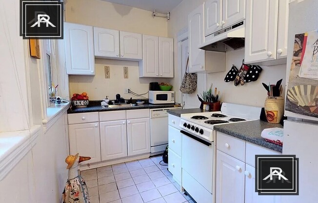 1639 COMMONWEALTH AVE