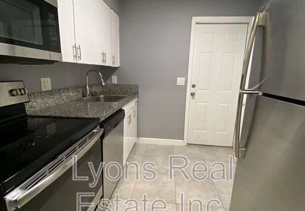 4186 PINE DROP LN