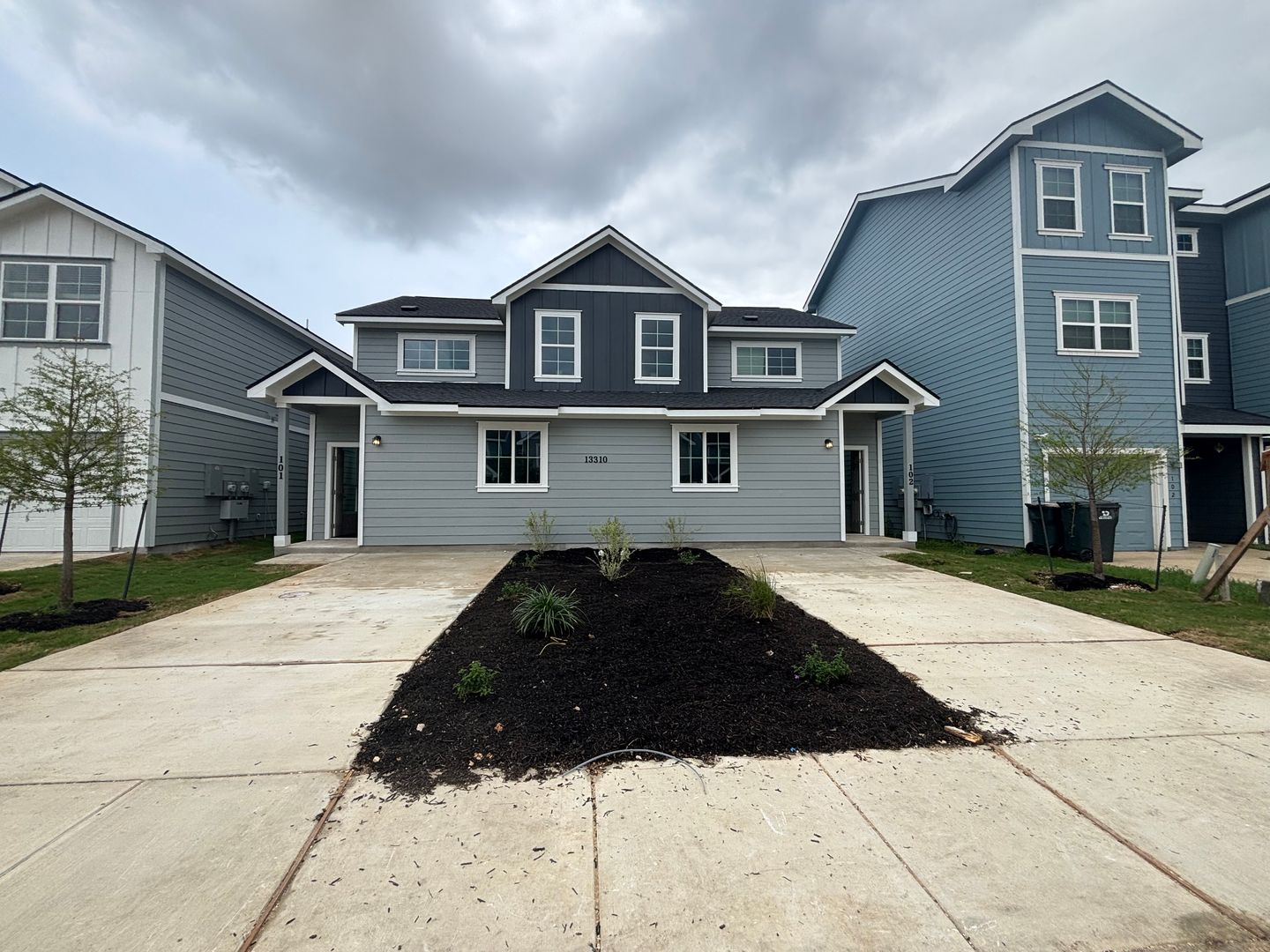 Brand New 3 Bd 3 Full Bath Townhouse Near UTSA & LaCantera