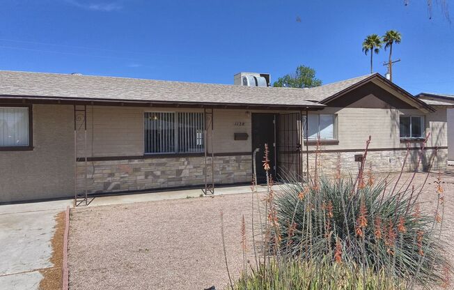 LARGE 4BR/2BA HOUSE FOR RENT