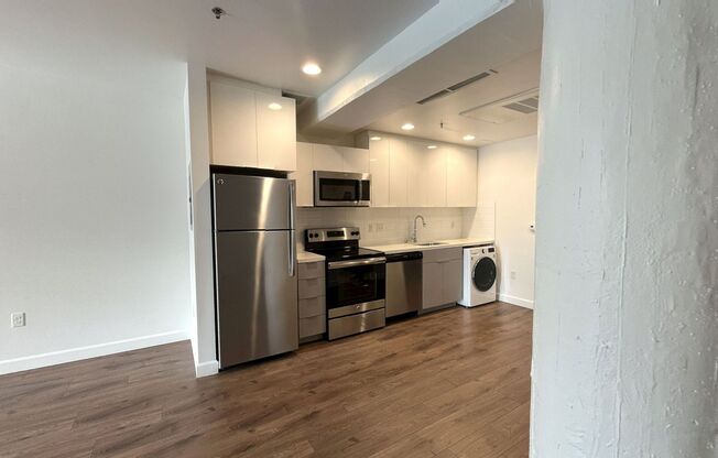 Studio, 1 bath, 527 sqft, $1,680.42, Unit 418