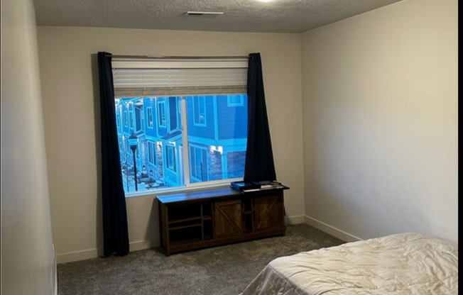 3 beds, 2 baths, $2,200