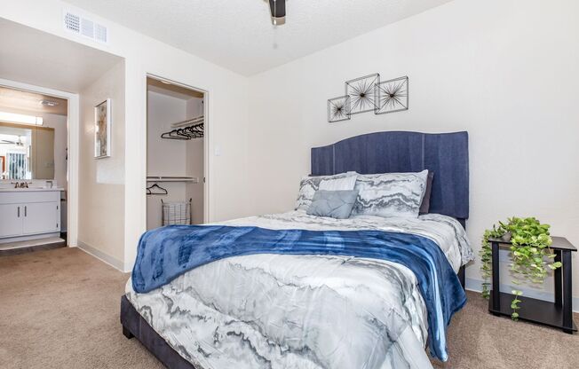 2 beds, 2 baths, 808 sqft, $1,525, Unit 714