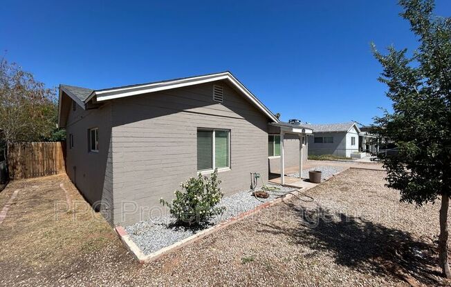 2812 N 35 ST
