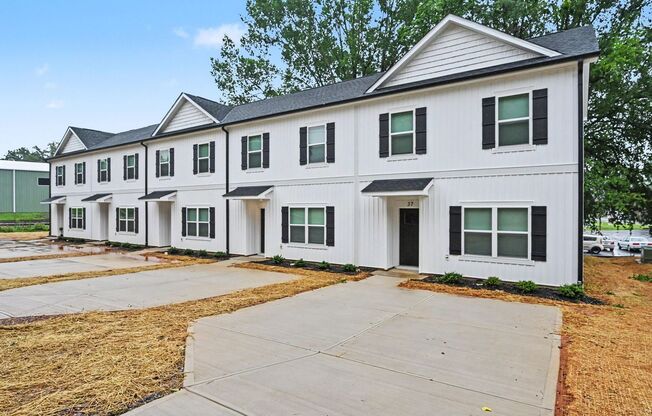 Brand-New 2BR Townhome – Room for a Home Office | Newton