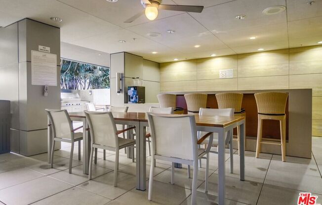 1 bed, 1 bath, 900 sqft, $3,200, Unit 1315