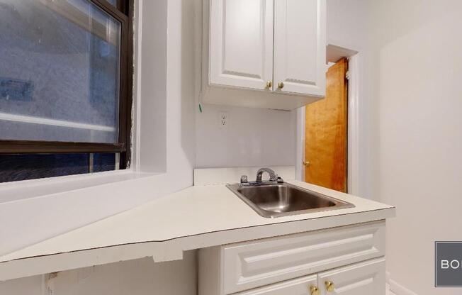 Studio, 1 bath, $2,450, Unit 2B