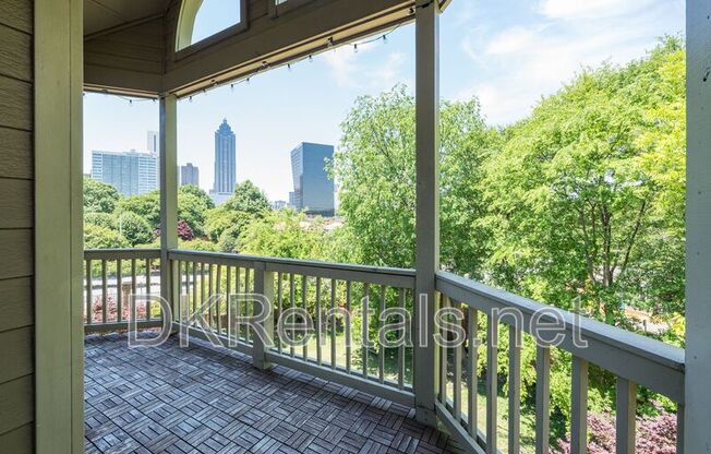 521 MCGILL PARK AVE NE