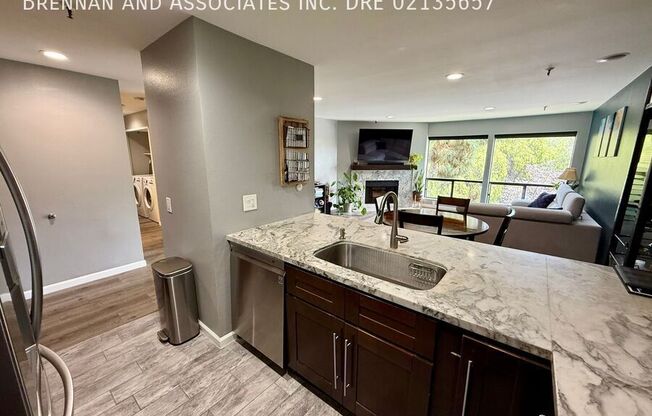 1640 10 AVE