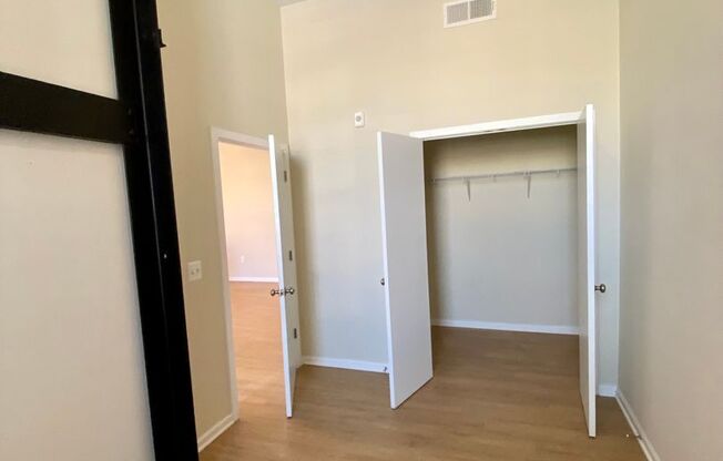 1 bed, 1 bath, 950 sqft, $1,499, Unit 417- Unit 204