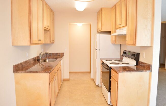2 beds, 2 baths, 1,050 sqft, $1,674, Unit 317
