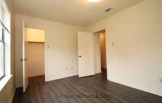 2 beds, 1.5 baths, $775, Unit Unit D