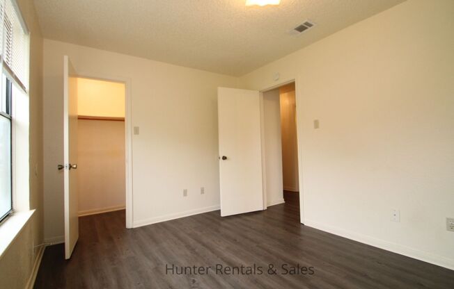 2 beds, 1.5 baths, $850