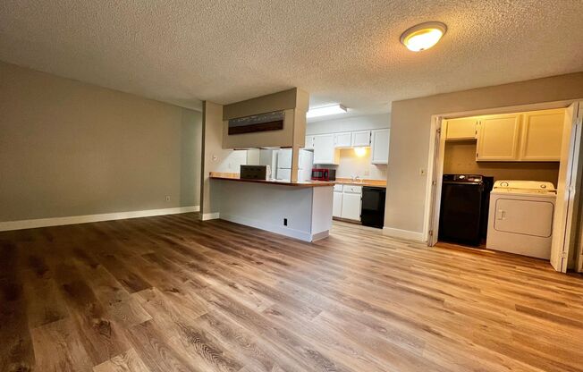 3 Bedroom 2 Bathroom Ranch Style Home!
