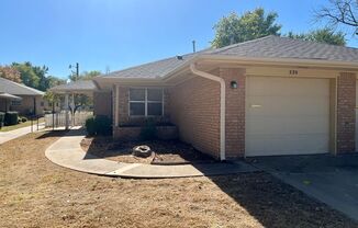 Beautiful 2 Bed 1 Bath Home in Downtown Edmond