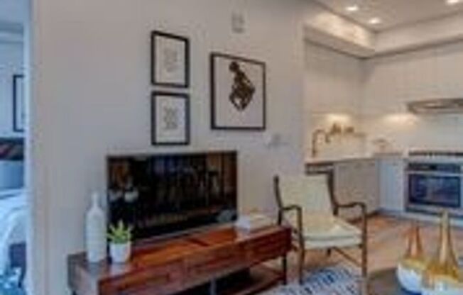 1 bed, 1 bath, 560 sqft, $1,495, Unit 304