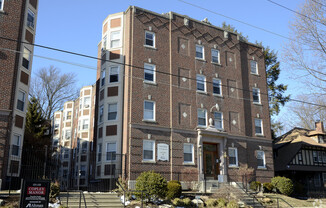 Copley Manor Apartments