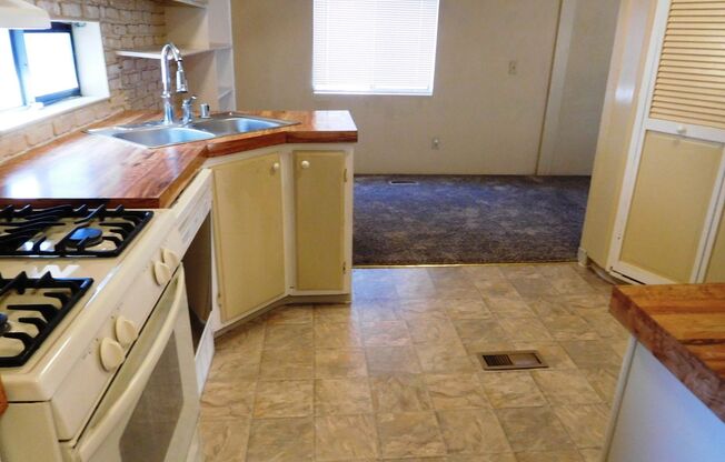 2 beds, 2 baths, $1,450
