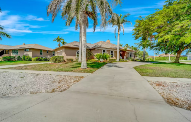 Beautiful Home in Desirable Marco Island