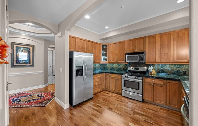 Gorgeous top-level condo in Cherry Creek!