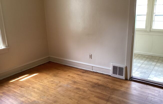 2449-51-51A N. 54th St.