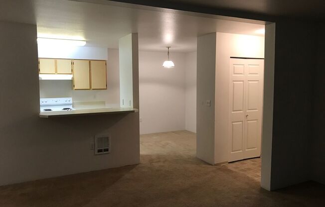 2 beds, 2 baths, 1,050 sqft, $1,550, Unit C-04