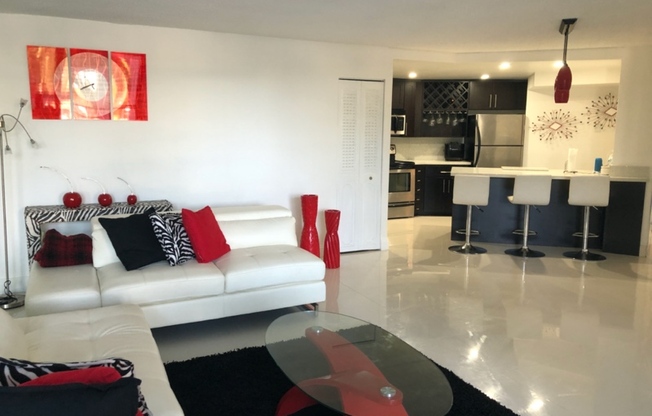 800 Parkview Dr