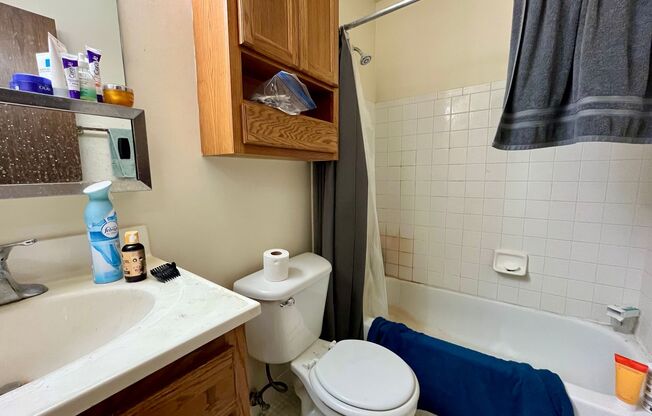 1 bed, 1 bath, $925, Unit 64