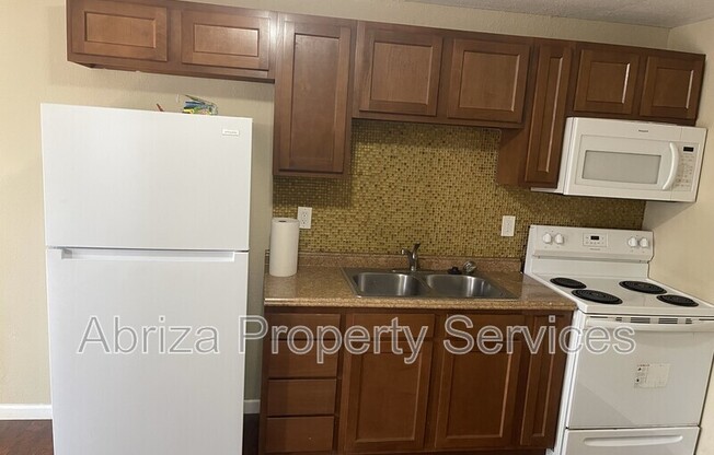 10006 BALBOA AVE