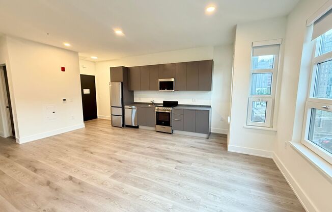 2 beds, 2 baths, 701 sqft, $2,999, Unit 301