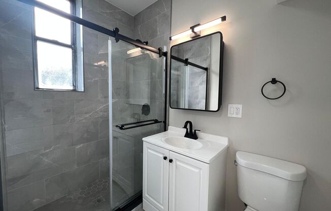 3501 W Armitage