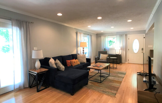 Wonderful Haw Creek Rental - Lawncare Included!