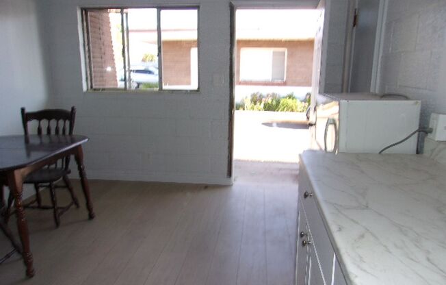 1 bed, 1 bath, $500, Unit #18 A Mountair Motel