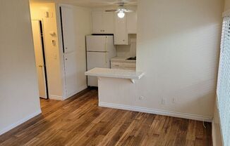 1 bed, 1 bath, 700 sqft, $1,995, Unit 13