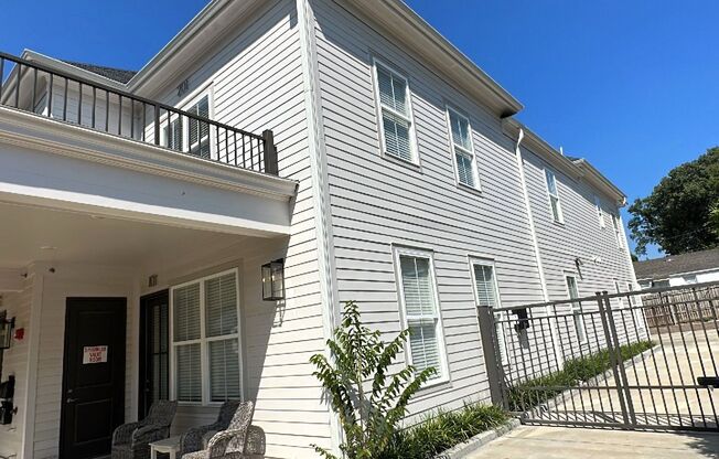 Overton Square Flat Now Available for lease @ 78 N. Rembert!