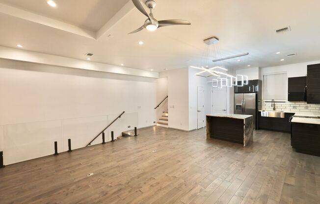 902 Montana St Unit 101