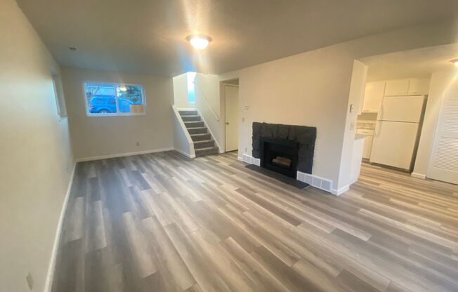 3 beds, 1.5 baths, 1,325 sqft, $2,025, Unit 1817