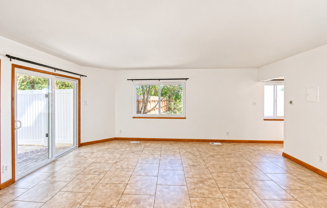 3 beds, 3 baths, 2,100 sqft, $3,750, Unit 3709